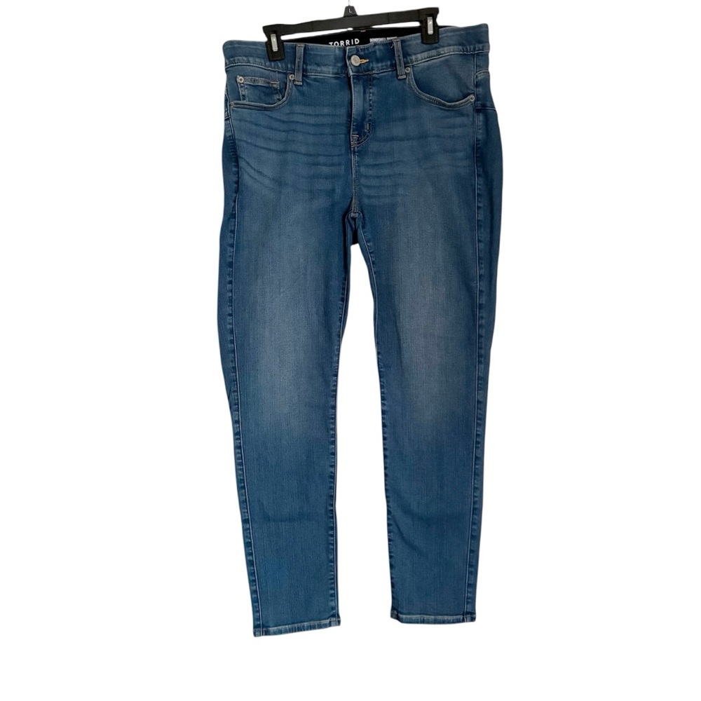 Torrid Bombshell Skinny Premium Stretch Jeans Women’s Size 16R Blue Denim Pants